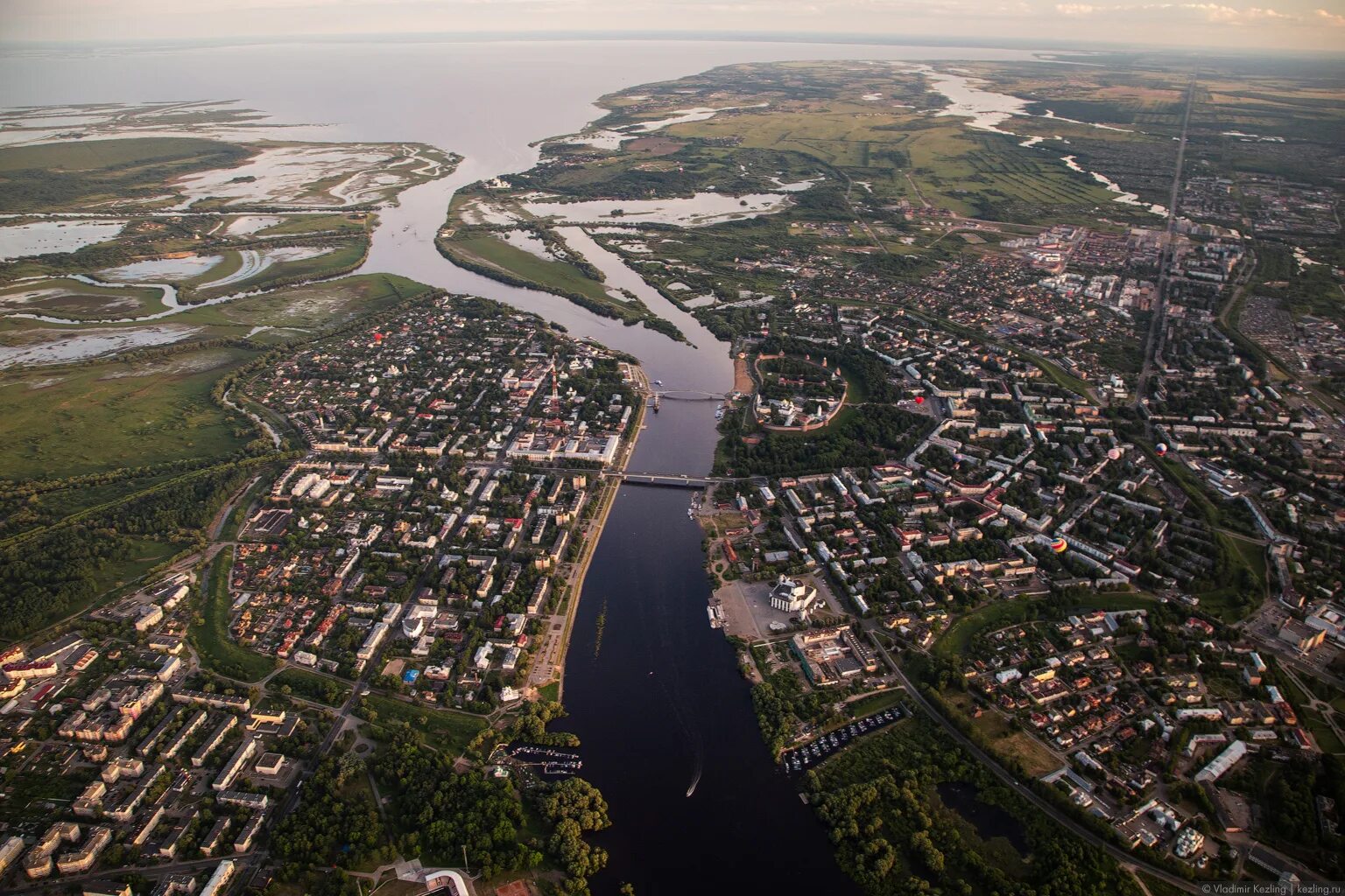 Население великого новгорода 2024. Великий Новгород. Великий Новгород вид сверху. Виды Великого Новгорода. Великий Новгород виды города.