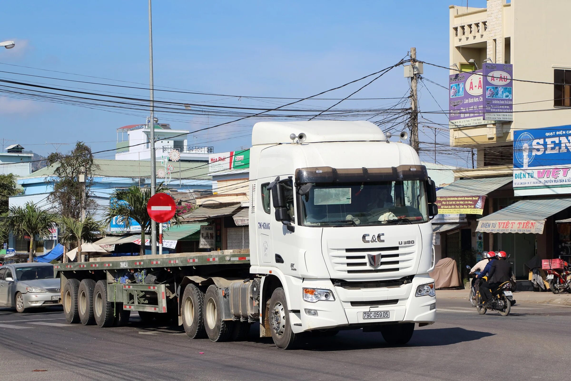 C c грузовик. Вьетнамские Грузовики. C&C Trucks. Австралийские Грузовики во Вьетнаме. C&C Trucks n342.