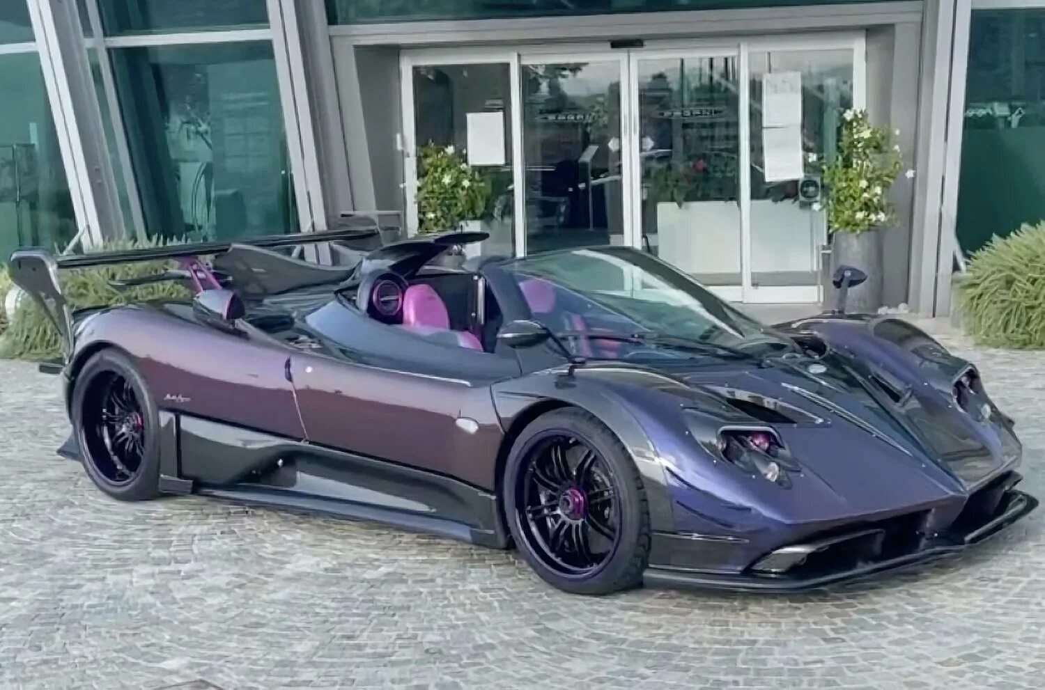 Зонда 2013. Pagani Zonda r 2020. Pagani Zonda Roadster. Пагани зонда 2021. Pagani Zonda r 2022.