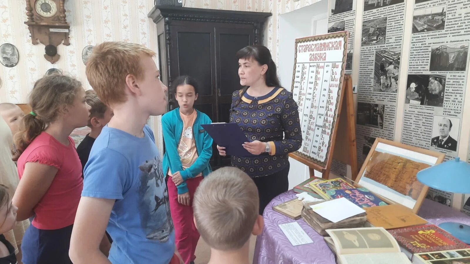 Цбс советского. Городской музей имени Плотникова Березовский. Бункбалахна музей Плотникова.