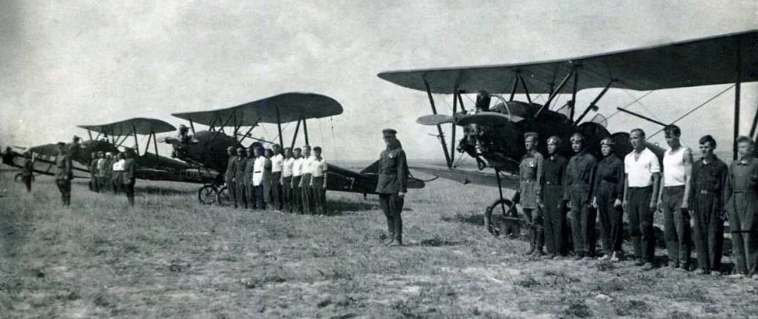 Мытищинский аэроклуб 1937 год. Аэроклуб ОСОАВИАХИМ Г.Горький 1938-1939 год. Уфимский аэроклуб башкирского ОСОАВИАХИМ. Саратовский аэроклуб в 30-е годы.