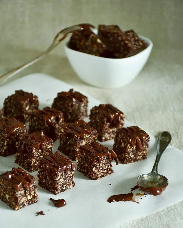 Можно в пост есть шоколад и конфеты. Конфеты chocolate hazelnut. конфеты с фундуком. фундук в шоколаде конфеты. конфеты домашнего приготовления.