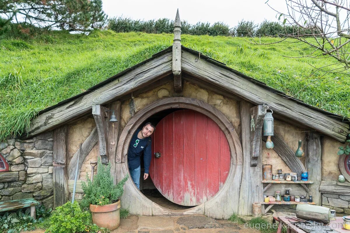 экодом саймона дейла жилище хоббита. дом хоббита фото. дом хоббита фото. хоббитон архитектура. дом хоббита фото.