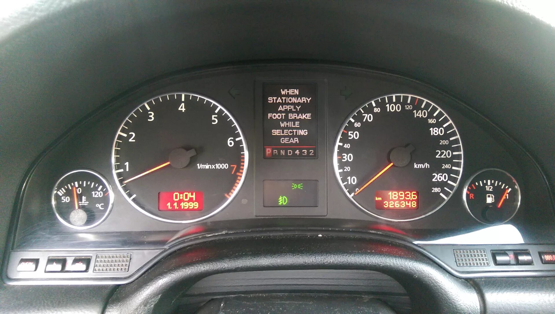 Панель ауди а8. Панель приборов ауди а8 д2. приборная панель audi s8 d2. приборная панель ауди а8 д3. приборная панель audi a8 d3.