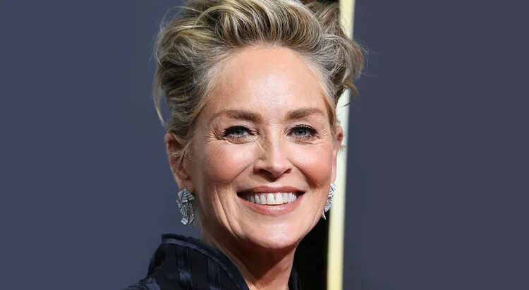 Шарон стоун сейчас возраст фото без макияжа. Шэрон стоун сейчас без макияжа. Шэрон стоун сейчас. Шэрон стоун сейчас без макияжа 2021. Шэрон стоун макияж.