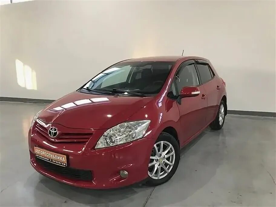 Toyota auris 2006. Toyota isis диски. Тойота аурис 2008 года. Аурис красноярск. Тойота аурис 2008 серебристый.