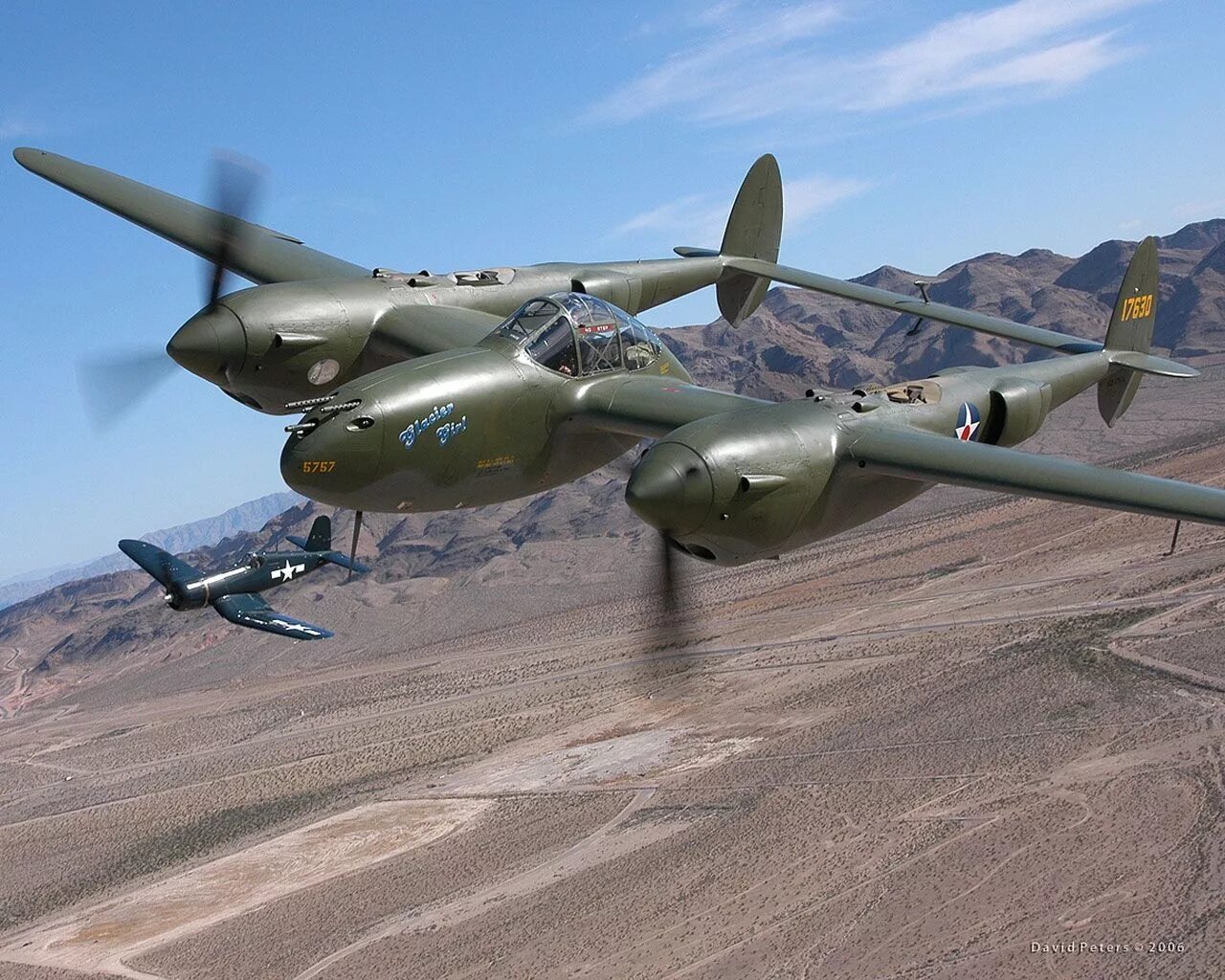 P 38 lightning. Истребитель лайтнинг p38. p-38 лайтнинг. самолёт p-38 lightning.