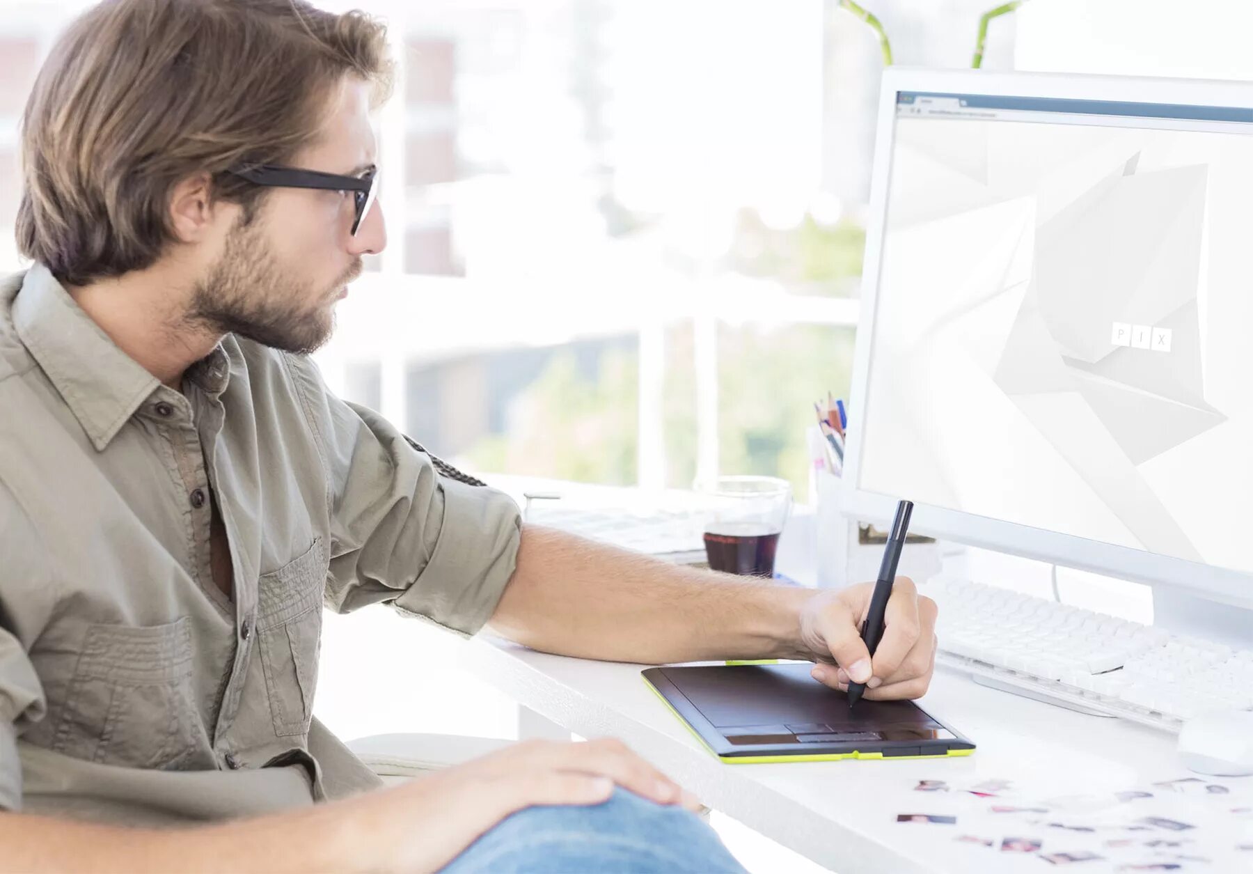 Рабочее место дизайнера. Установить designer. Дизайнер. Altium designer схема. Веб дизайнер.