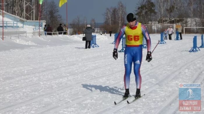 новые лыжи. снежинск лыжный марафон 2022 года. текслер открытие лыжного стадиона на карповом пруду челябинск. снежинск стадион. лыжи снежинск.