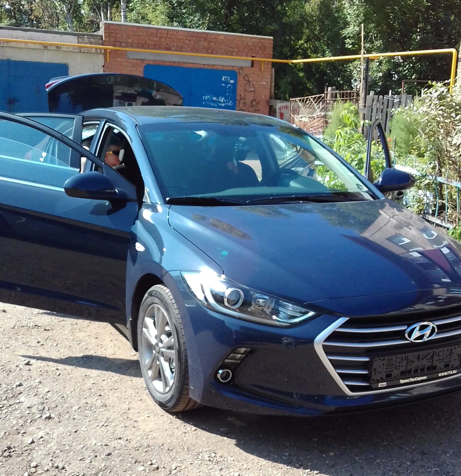 Синяя элантра. Hyundai elantra синяя. элантра 6. хендай элантра 2020 синий. хендай элантра синяя элантра.
