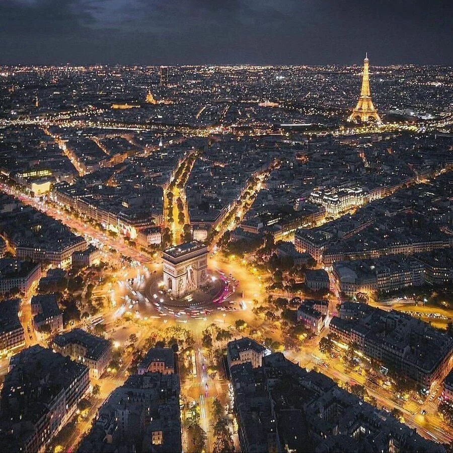 Flying paris