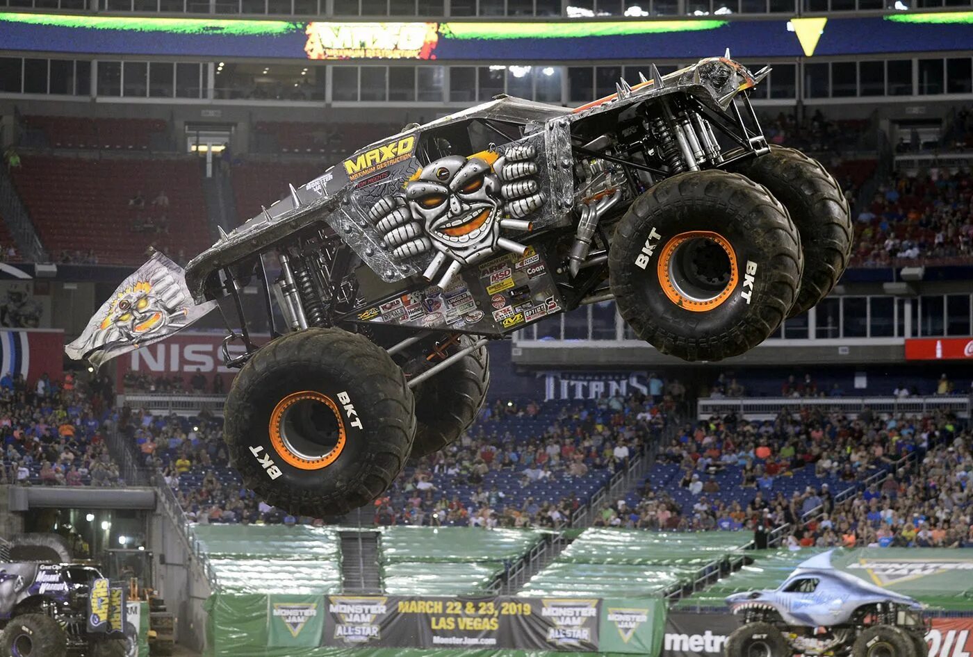 Maxd монстр трак. Радиоуправляемый max-d монстр трак smt10. Maxd монстр трак. Монстр трак амазон. Maxd монстер джем.