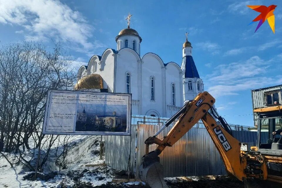 Спас на водах мурманск высота. Храм Спаса на Водах Мурманск. Духовно-спортивный центр при храме Спаса-на-Водах Мурманск. Фонд строительства Спаса на Водах Мурманск. Строящиеся объекты возле храма спас на Водах Мурманск.