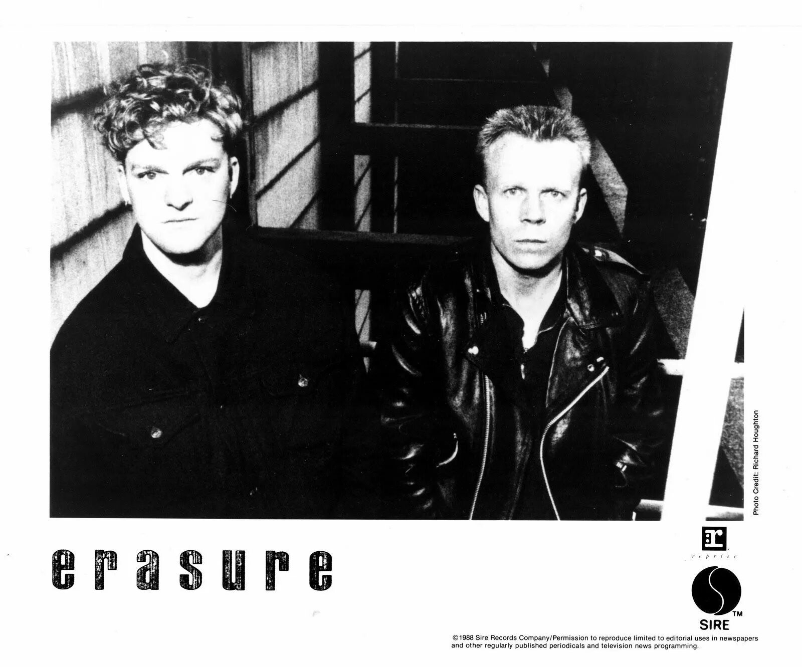 Erasure 1988. Erasure Andy Bell 1988. Depeche Mode Винс Кларк. Erasure the innocents 1988. Erasure перевод