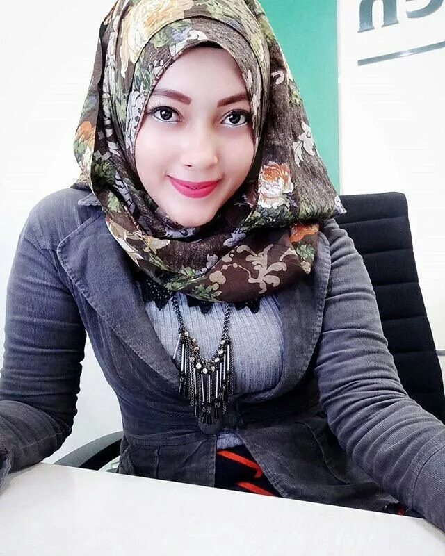 Tante. Jilbab Twipu. Tante Resty. Jilbab Toge.