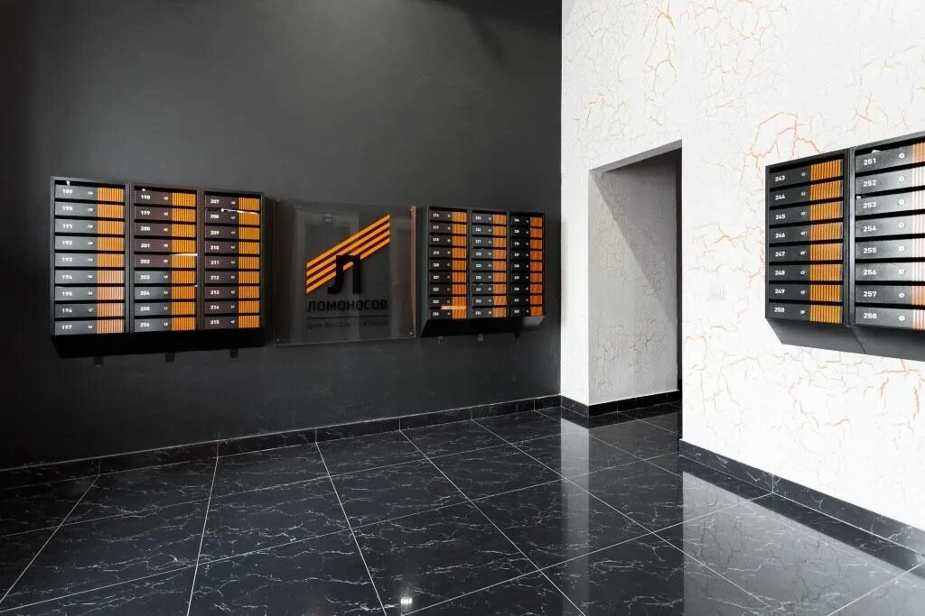 Разметка на подземной парковке. Пустой паркинг. Напольные покрытия для офиса. Carpet showroom. Эпоксидные полы терраццо.