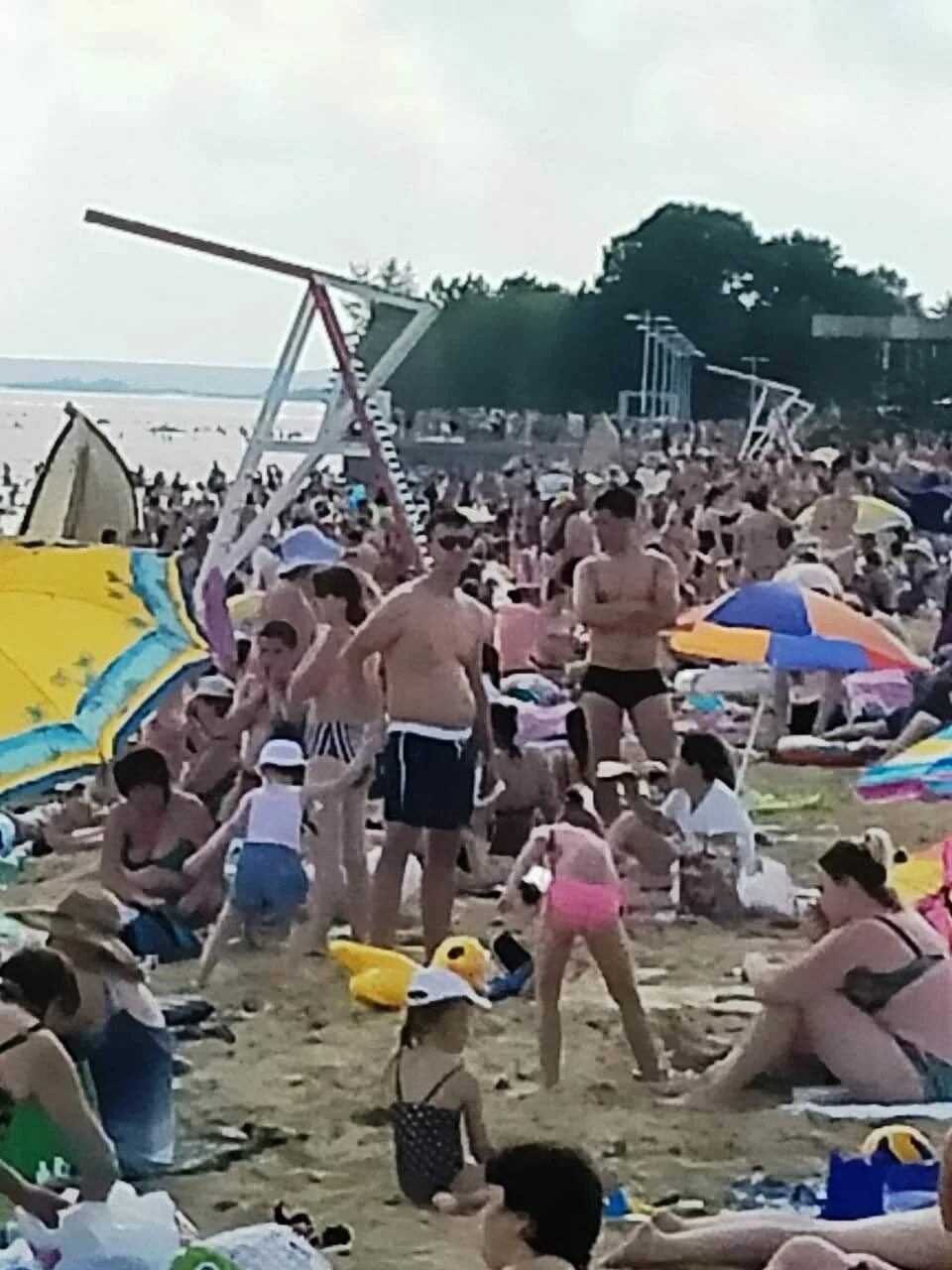 Не море казань. Камский пляж казань. пляж камское море в лаишево. камское море казань. камское море дикий пляж.