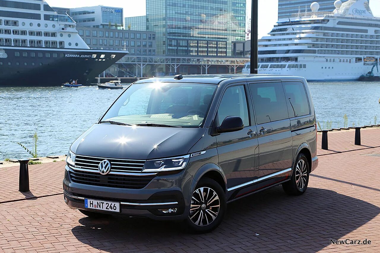 Volkswagen t 6.1. Фольксваген т6.1Мультивен. Фольксваген Каравелла 6.1. VW T6.1 Multivan. Volkswagen Multivan t6 Black.