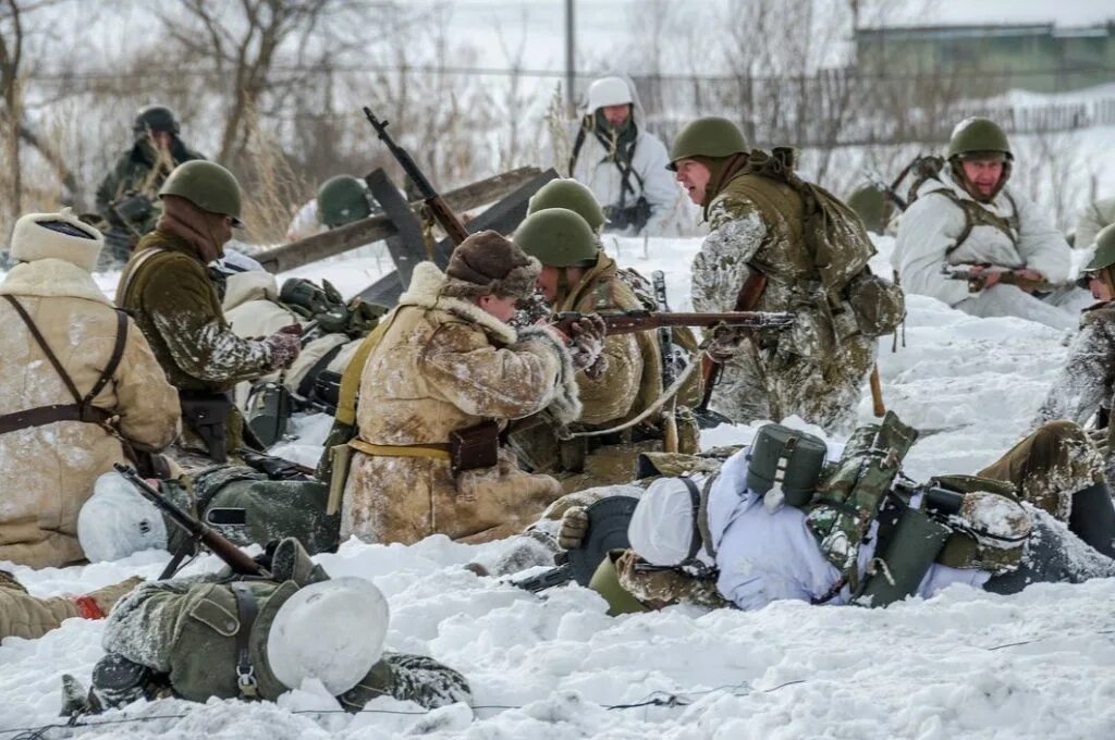 Военно-исторический фестиваль «Бессмертный подвиг». Военно-исторический фестиваль «Бессмертный подвиг» Ульяновк. Реконструкция подвига Матросова. Ульяновск клуб исторической реконструкции. Реконструкция в феврале