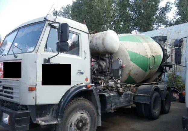 Мерседес аксор миксер. Автобетоносмеситель faw j6p 6x4. Маз 6303 миксер. Автобетоносмеситель камаз 6520. Маз 6303 бетономешалка.