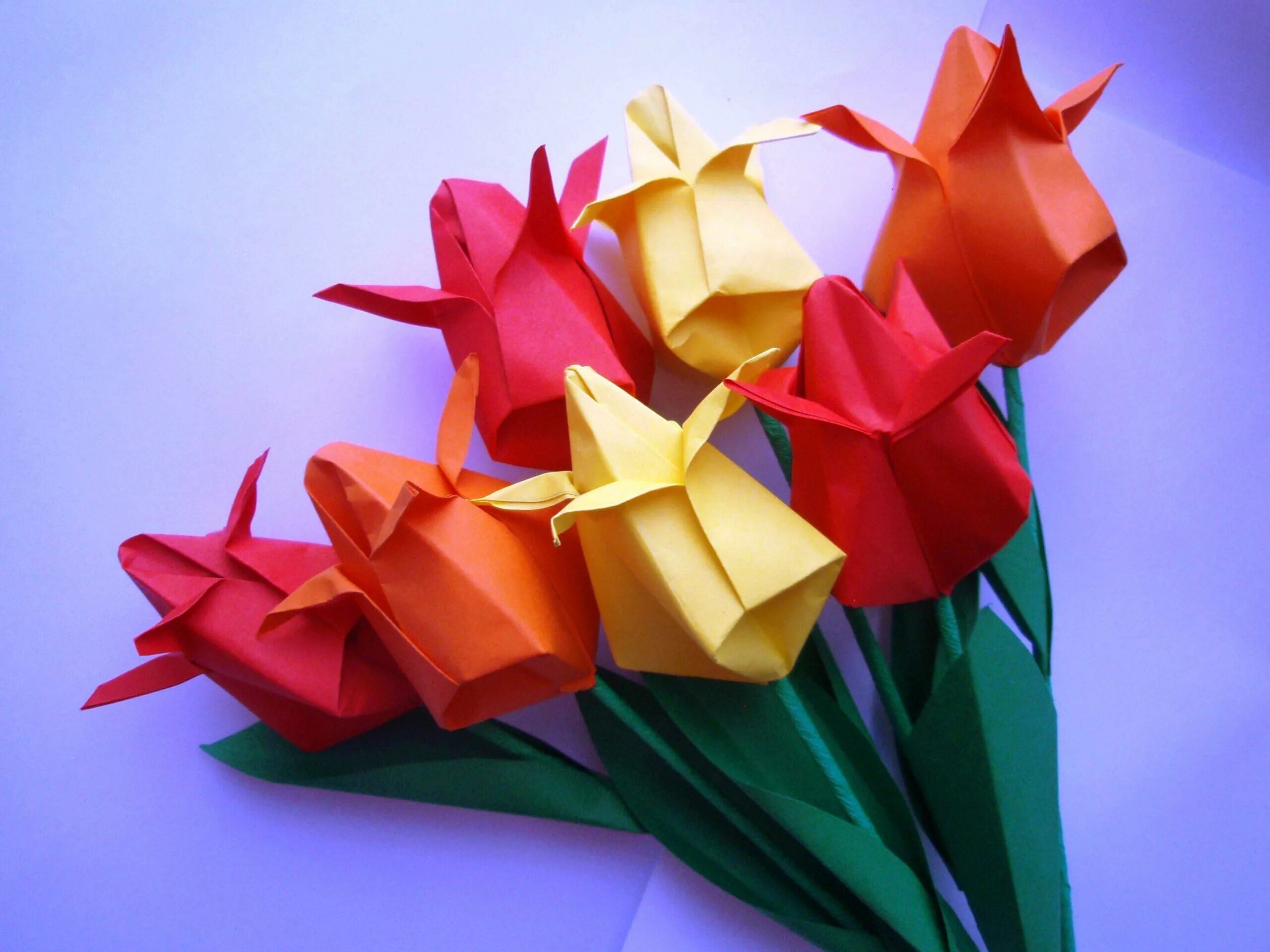 Объемные тюльпаны. Оригами. Оригами цветок. Тюльпаны из цветной бумаги. Как сделать букет из бумаги легко