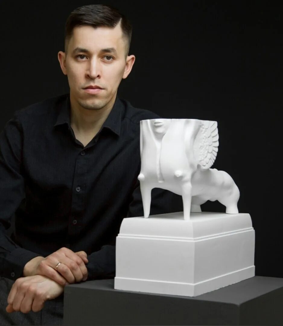 Альфиз сабиров скульптор. Альфиз сабиров. сабиров скульптор. сабиров альгиз феезбуке. скульптура выпускников.