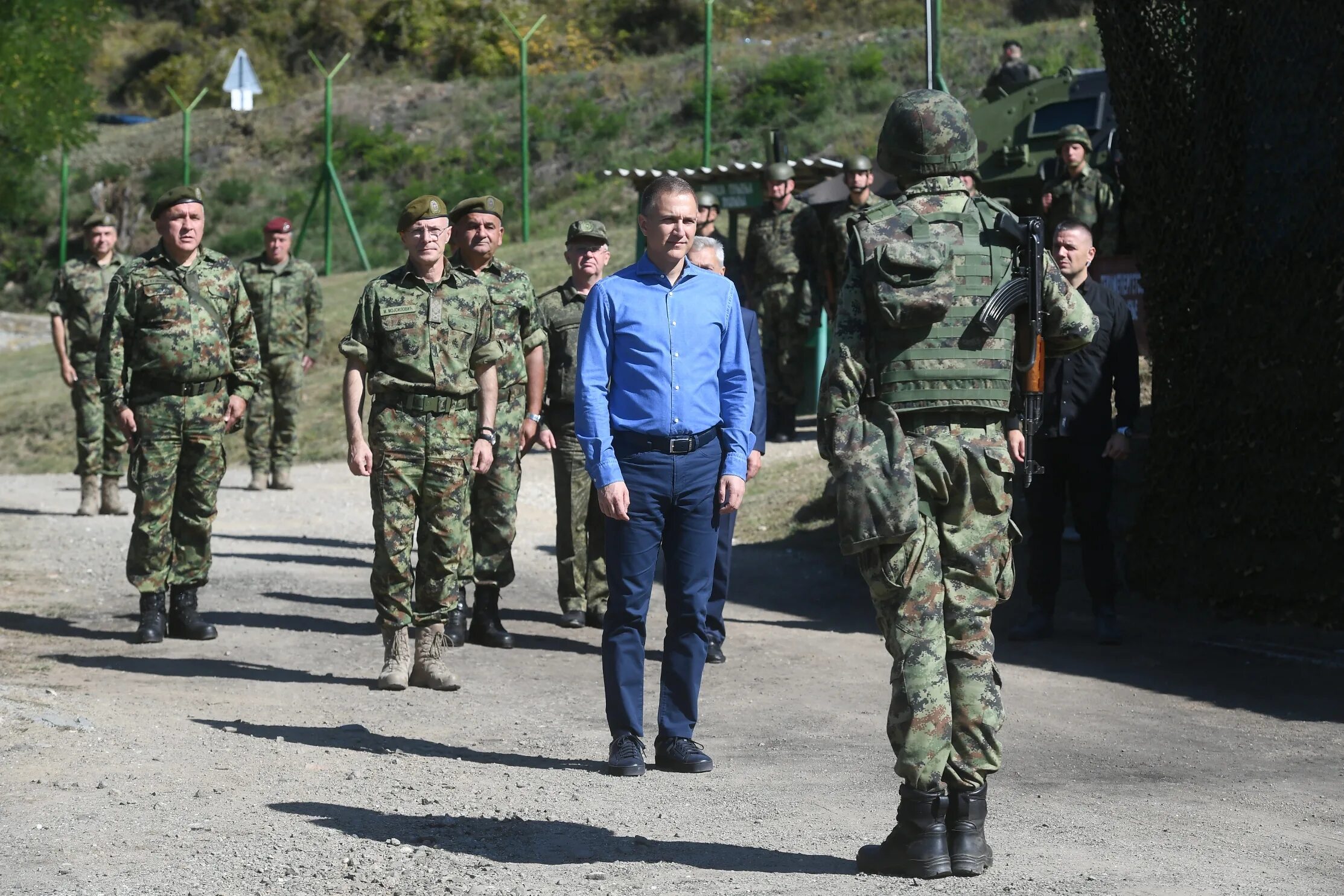 Сербии угрожают. Сербские военные. Сербская армия 2021. Косово границы.