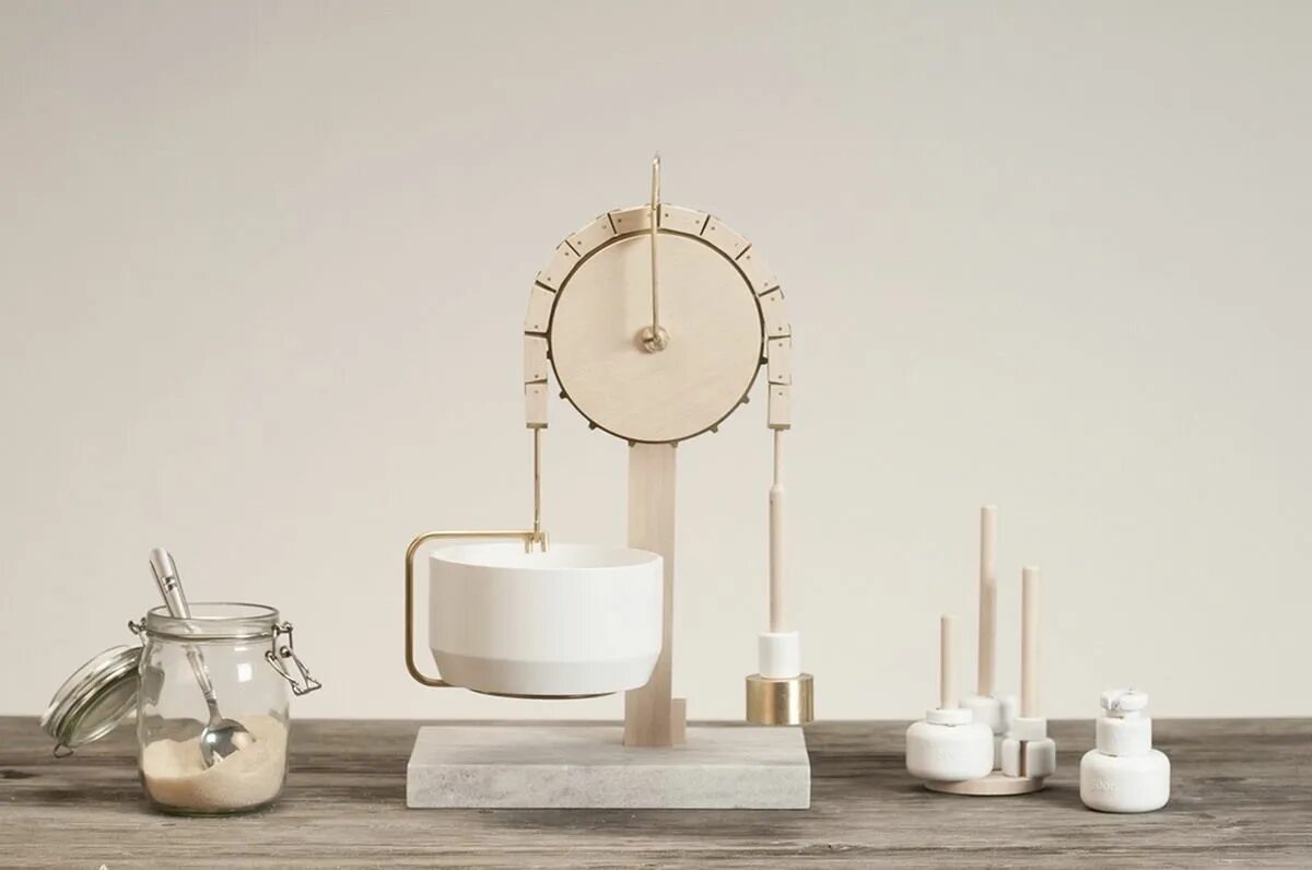 Balance design. Баланс в дизайне дизайн. balance scale creative. весы дизайн. графический дизайн весы.
