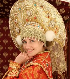 Кокошник носили только незамужние женщины