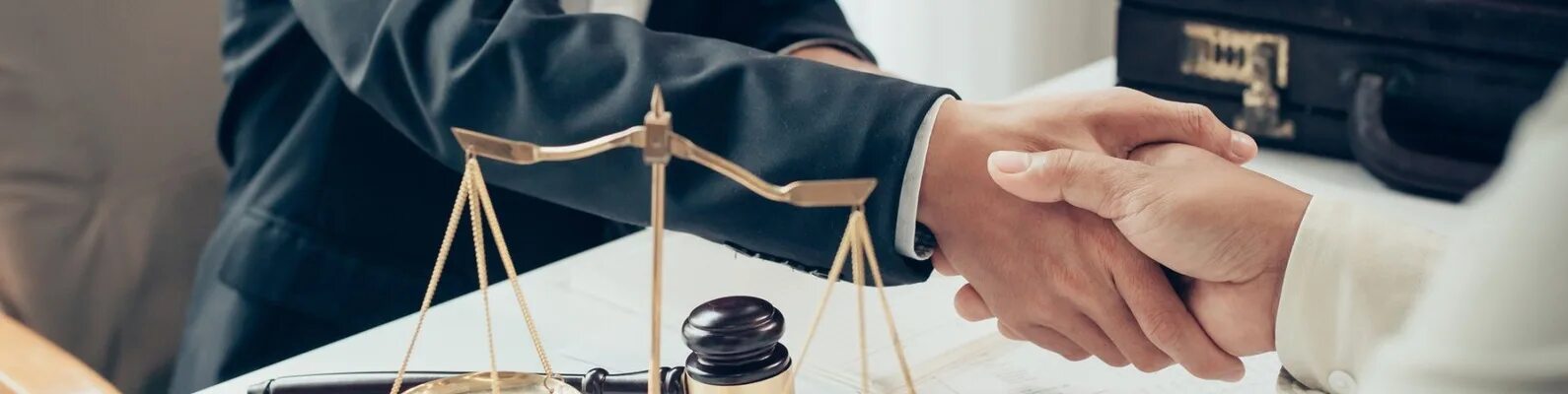 Гонорар юридическая помощь. Нотариус шумаева. Гонорар юридическая помощь. Адвокатура фото. Юридические услуги.