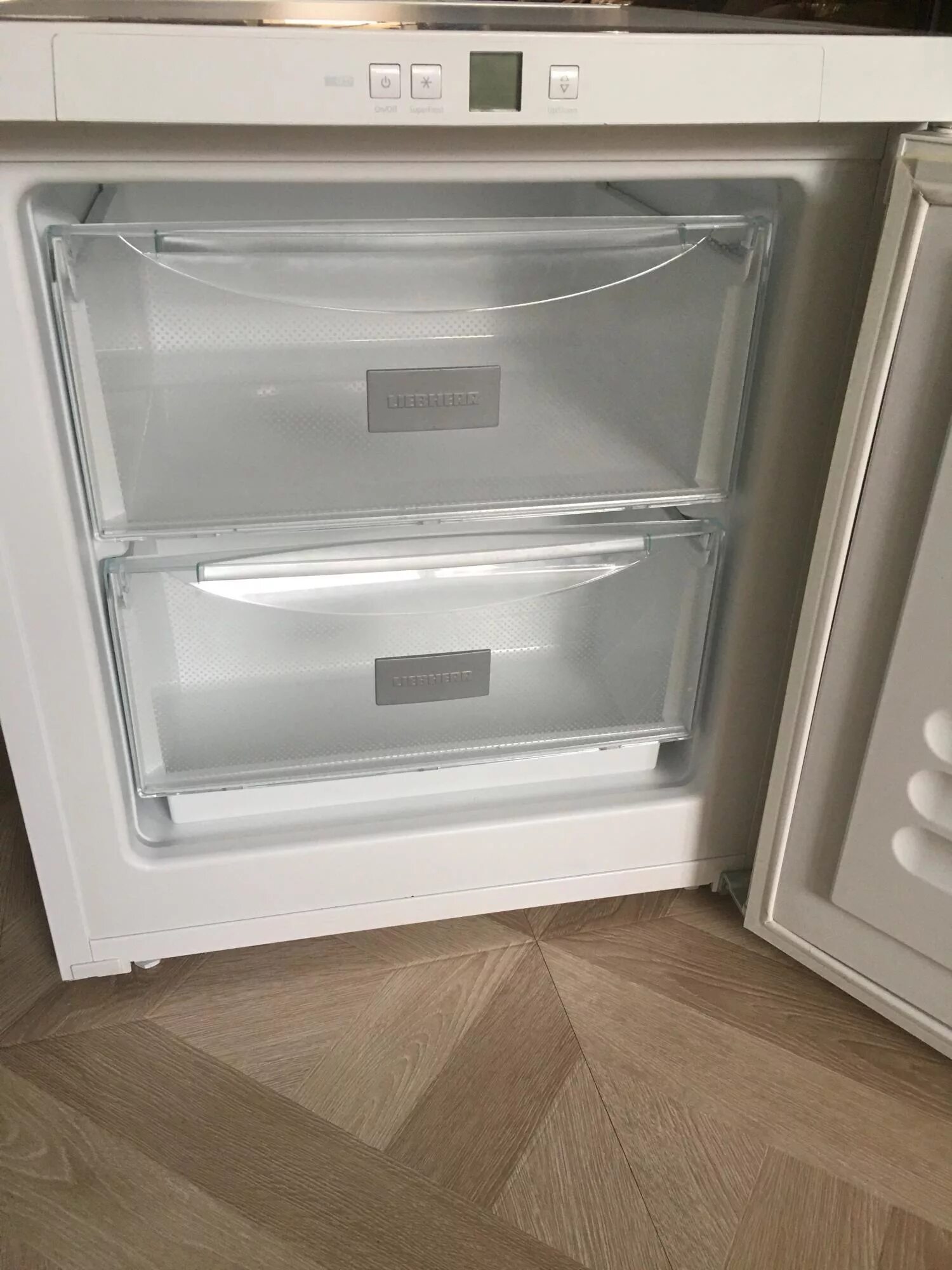 Морозильник liebherr frostprotect. Liebherr gx 823. морозильник liebherr gx 823. морозильная камера liebherr gx 823-20. liebherr gx 823-21.