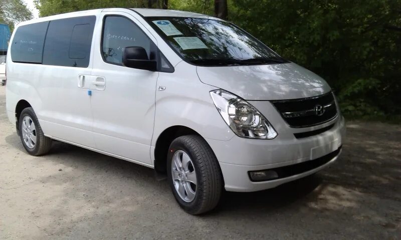 Куплю starex б у. Hyundai Grand Starex 4wd. Hyundai h1 Grand Starex. Hyundai h1 Grand Starex полный привод. Гранд Старекс 4вд.