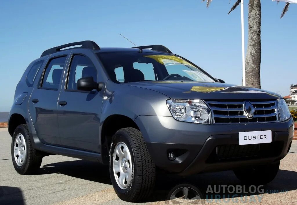 Купить дастер в оренбурге. Renault Duster 1. Renault Duster 2013. Renault Duster 1.6. Renault Duster 2010.