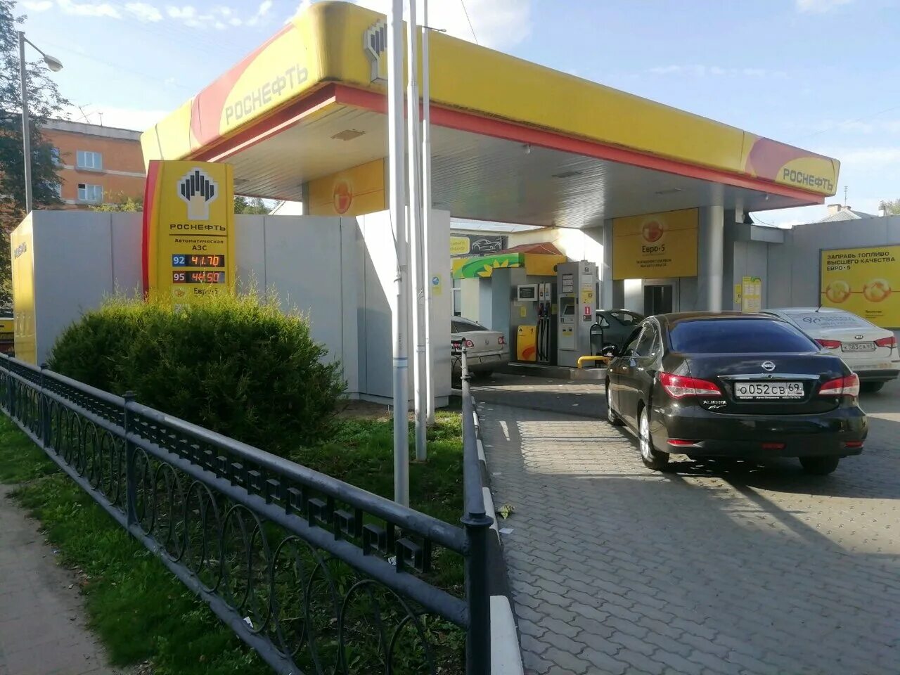 Оптим тверь азс. Заправка тверь карта. М10 азс. Тверь волоколамское шоссе 51. Тверь 65 азс.