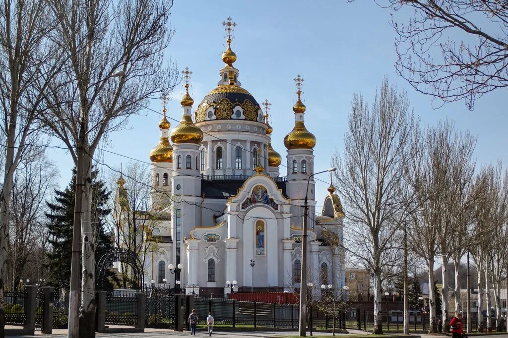 храм петра и февронии в донецке. храм святых петра и февронии доне. собор петра и февронии собор донецка. петропавловский храм донецк. храм святых петра и февронии доне.