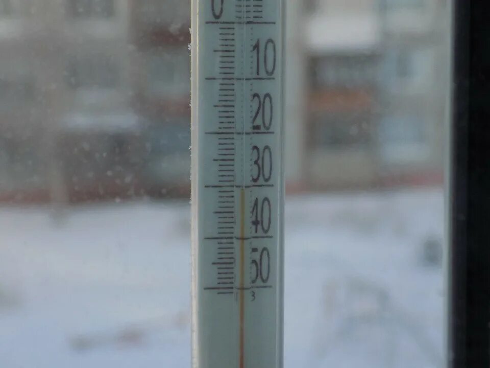 Термометр 10 градусов. 0 плюс 2 градуса. Температура воздуха. Термометр 0 градусов. 0 плюс 2 градуса.