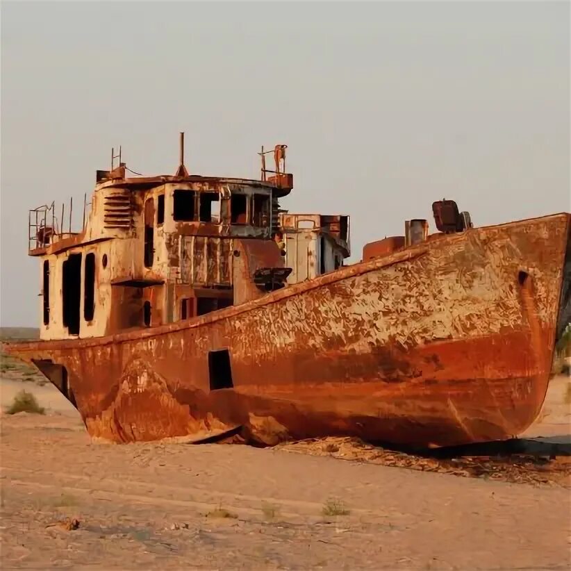 20 Photos Of The Shipwrecks Of The Aral Sea Shipwreck, Abandoned ships, Abandone