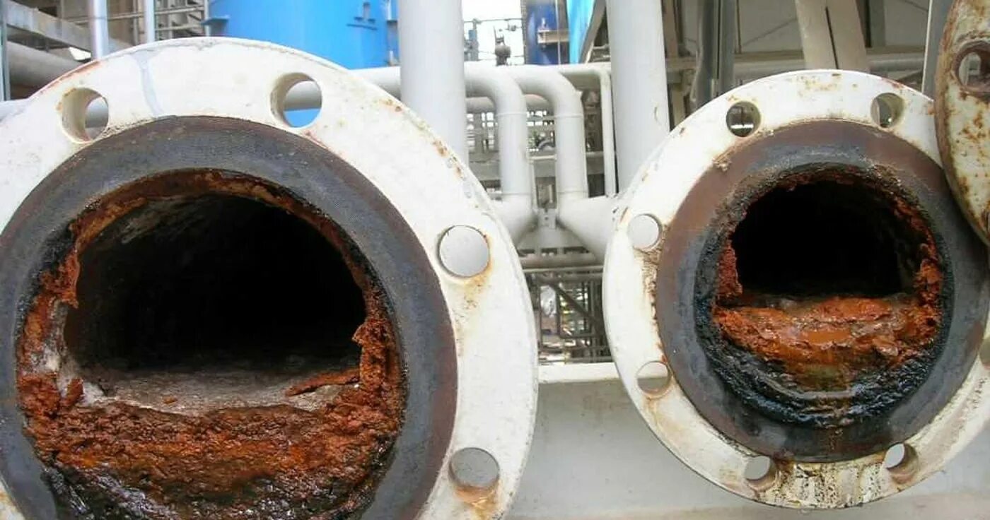 Коррозия нгпо. Изношенные трубы водоснабжения. Коррозия нефтяных трубопроводов. Коррозия трубопроводов систем отопления. Коррозионный износ трубопровода.