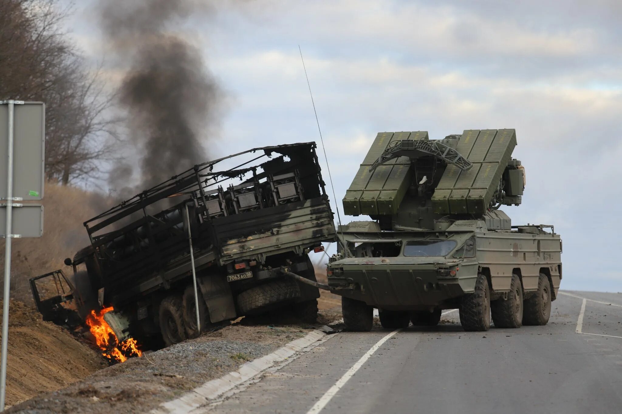 Колонна Российской техники. Российская Военная колонна. Уничтоженная колонна Российской техники. Разбитые колонны Российской техники. Генштаб украины потери россии