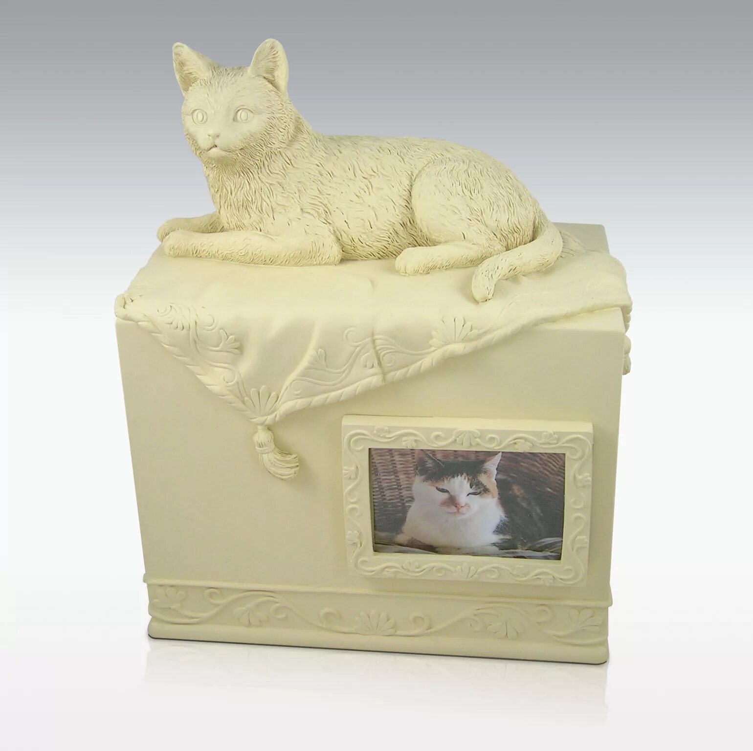 Кремация кошки в одеялке. Urn for Cat. Как выглядит замороженные коты для окремации.