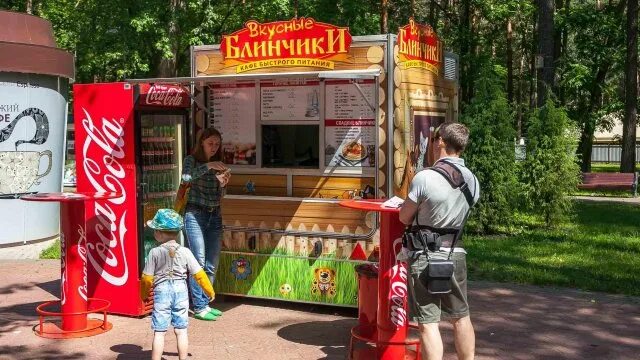 Ларек блинная. Блинная парк. Блинная в парке. Wow кафе. Кафе у парка пушкина саранск.