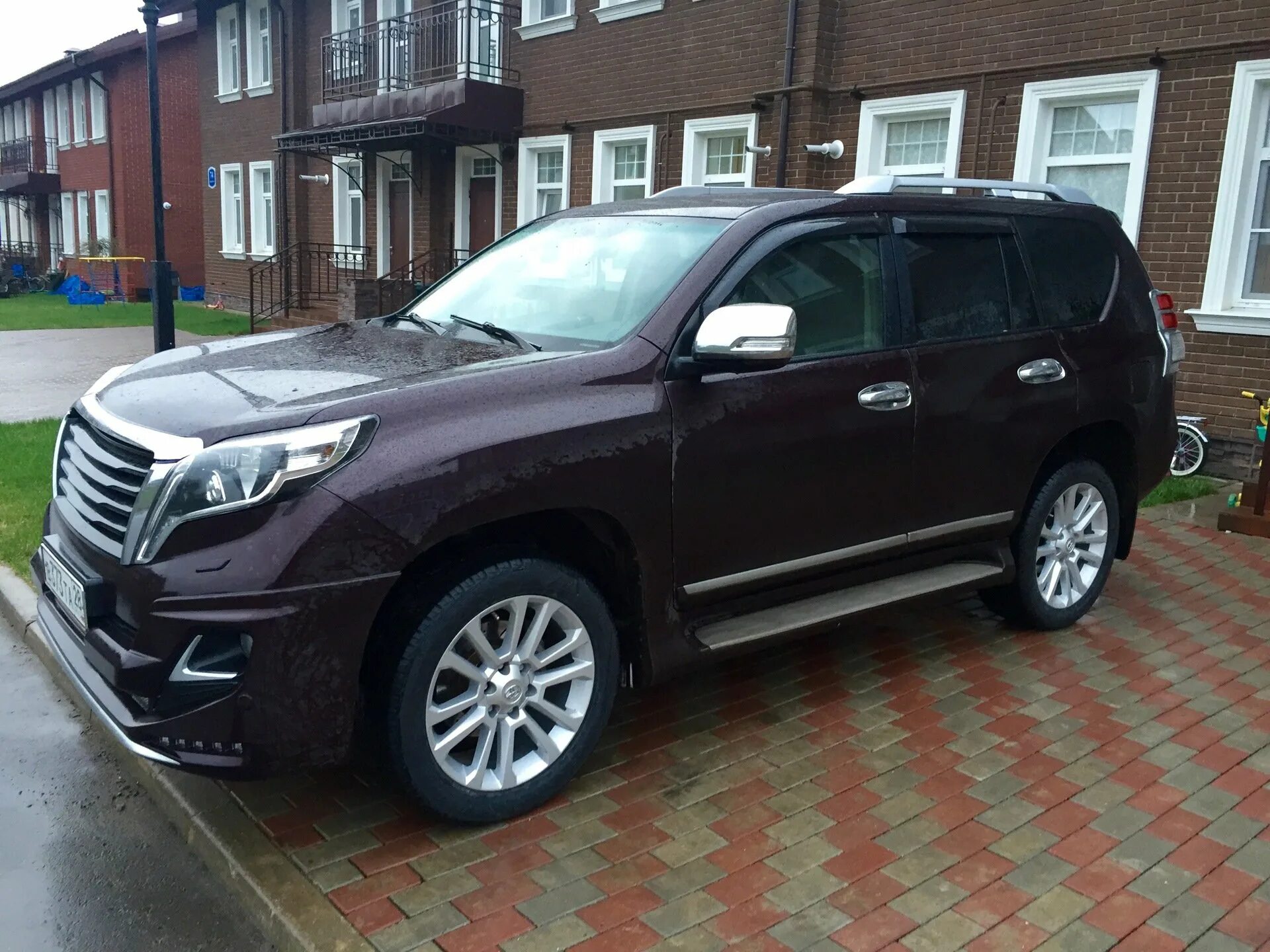 Toyota land cruiser prado r20. Toyota prado 150 r20. Toyota land cruiser prado 20 колеса. Toyota land cruiser prado 20 колеса. Диски r20 на тойота прадо 150.