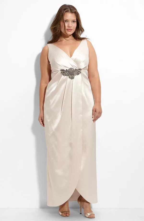 вечерние платья плюс сайз 2022. шарлотт койл модель plus-size. женщины мамы полные. женщины мамы полные. женщины мамы полные.