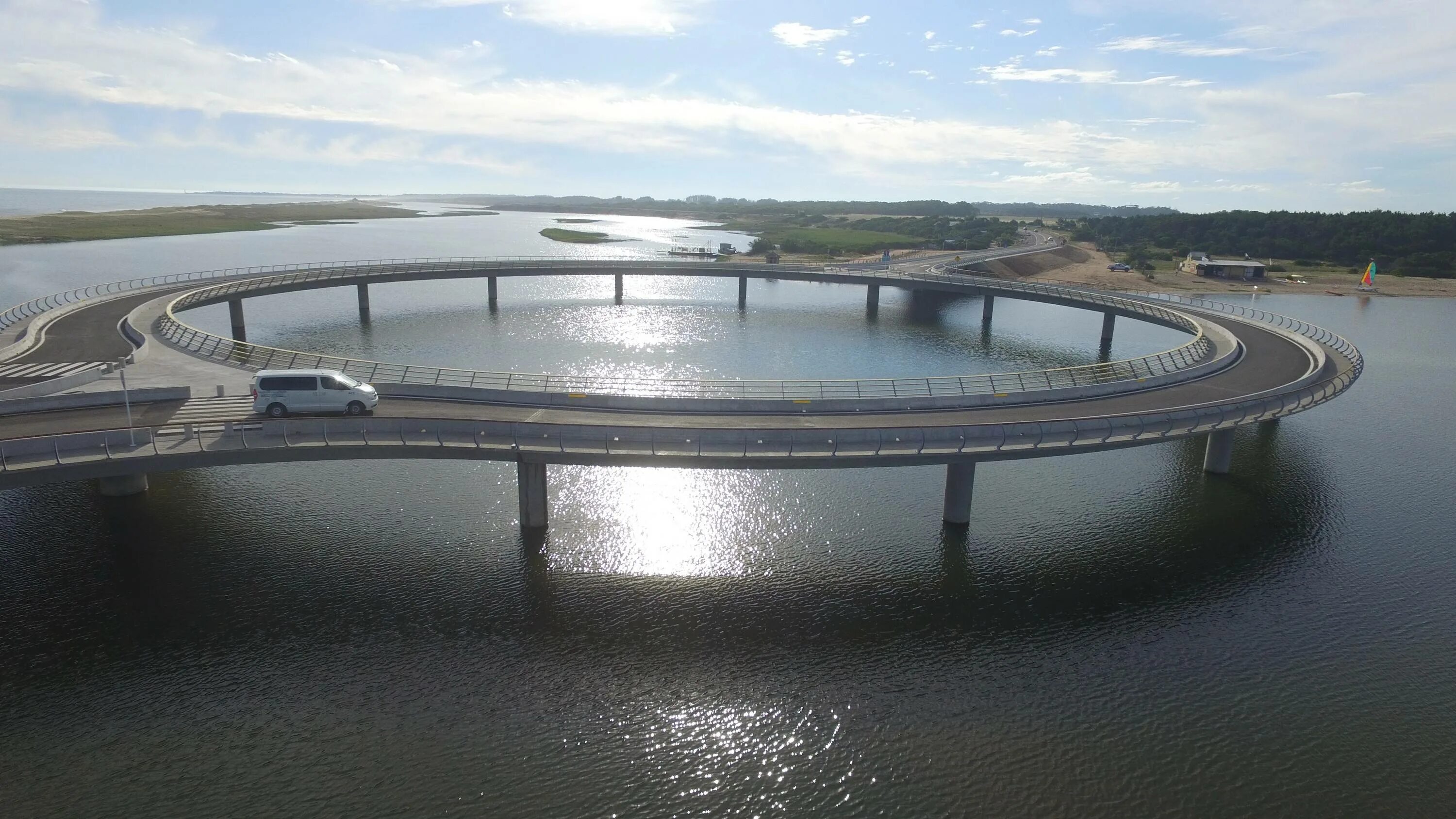 Bridge round