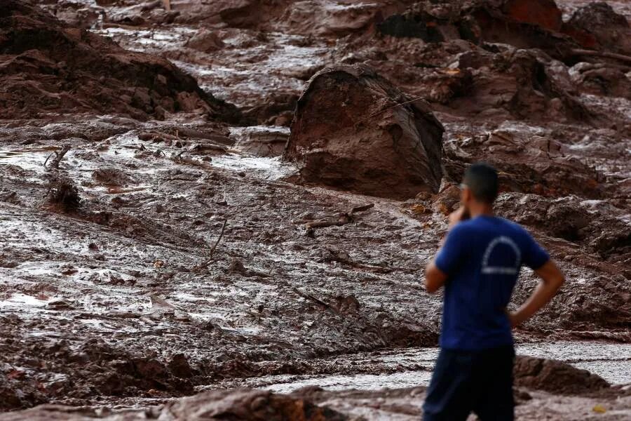 Казахстан прорыв дамбы 2024. Прорыв дамбы в Бразилии. Прорыв дамбы в Брумадинью Бразилия. Прорыв дамбы в Брумадинью сейчас. Брумадинью прорвало дамбу.