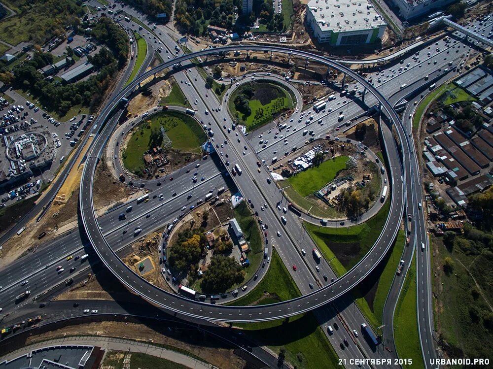трасса м8 москва холмогоры. красивый домик. брусчатка эклипс ландшафт. красивые коттеджи. фотообои дорога.