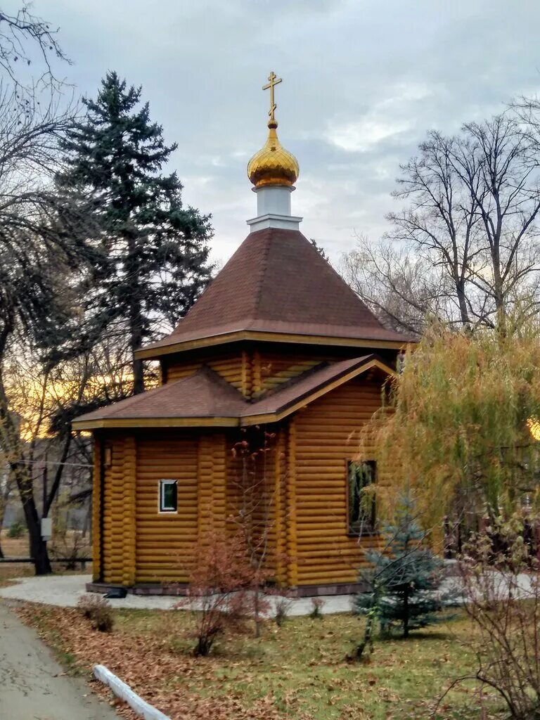 Храм часовня. Храм Серафима Саровского Самара. Часовня Святого преподобного Серафима Саровского. Храм в честь преп. Серафима Саровского Самара. Храм-часовня преподобного Серафима Саровского, Симферополь.