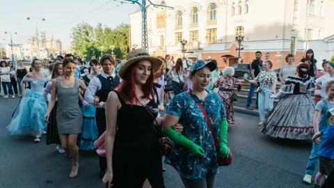 Ярко и громко