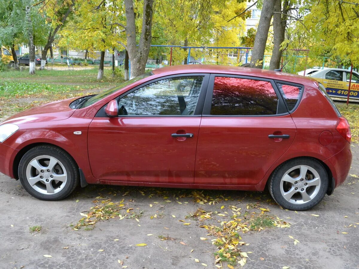 Купить киа сид 2008 года. Kia Ceed 2008 красный. Киа СИД 2008 красная. Киа СИД красный хэтчбек 2008. Киа Ceed 2008 красная.