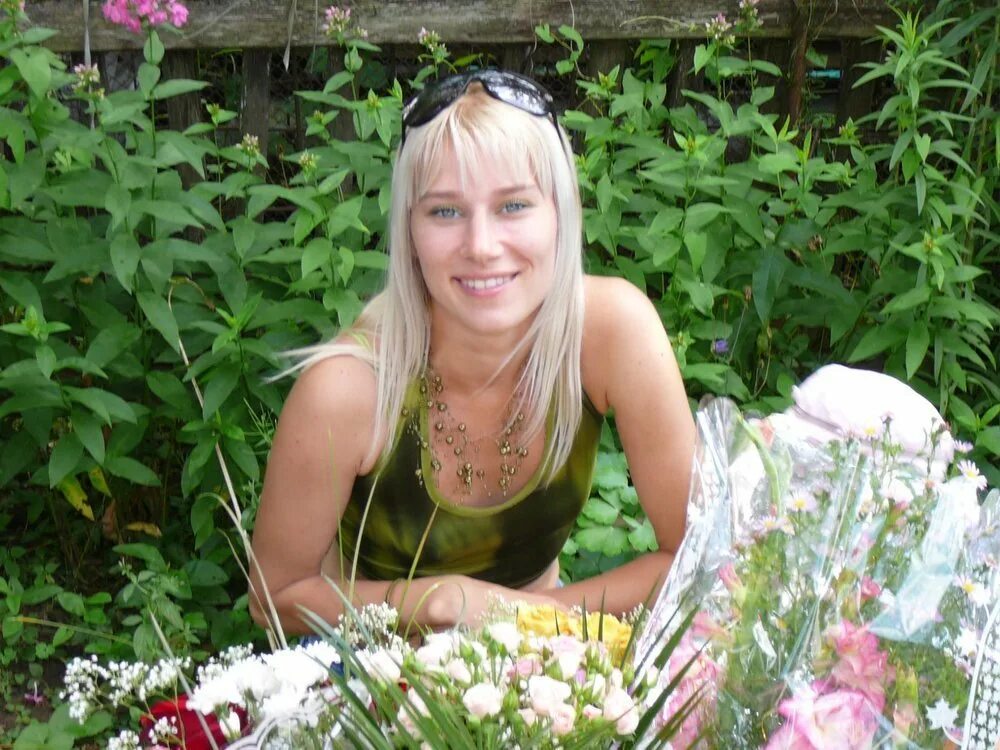 Вызвать девушку калуга. Чистопольские девушки с номерами телефонов. Девушки калуги. Вызвать девушку калуга. Красавицы калуги.